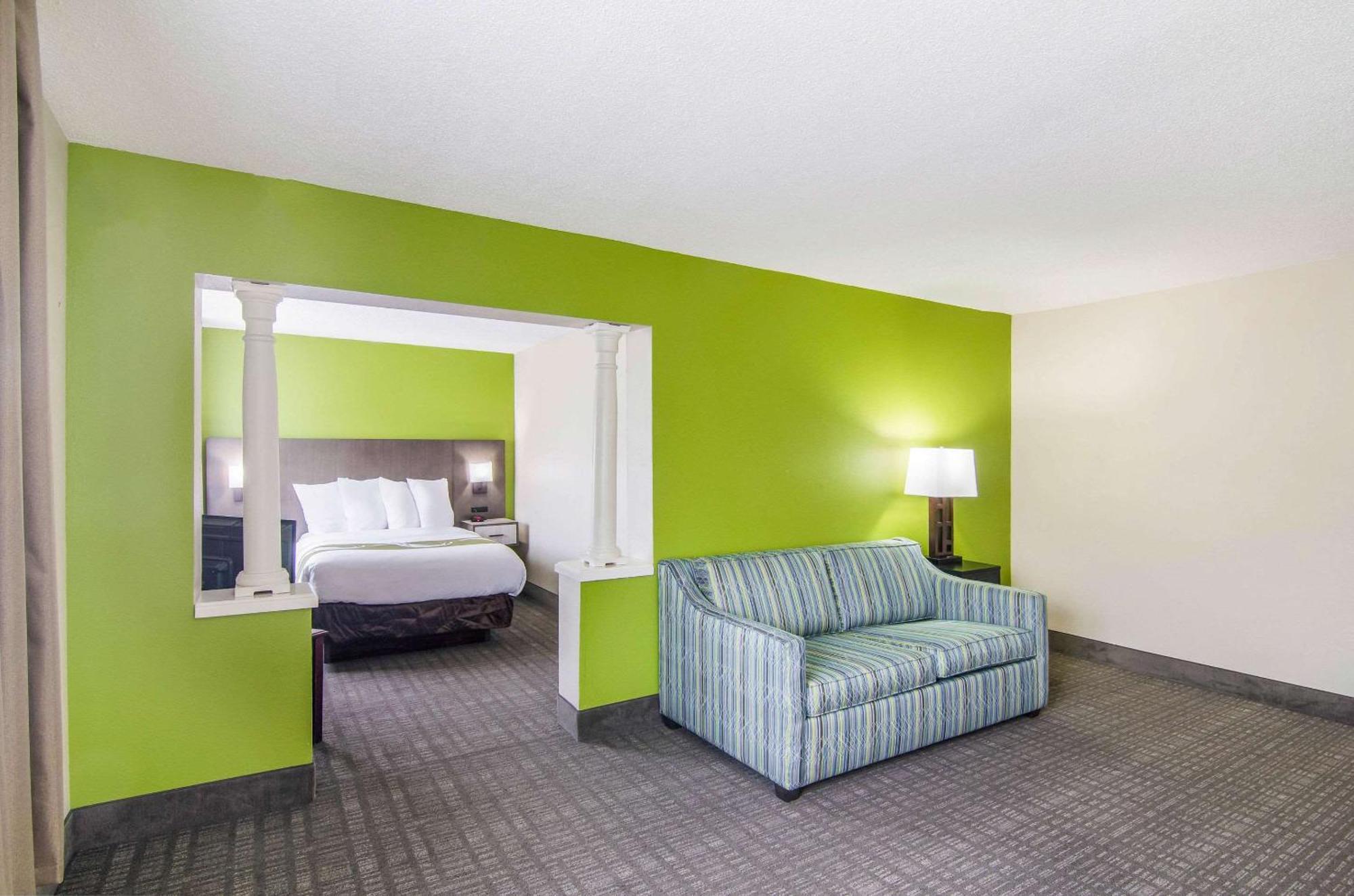Quality Inn Near University Of Mobile Saraland Exterior photo