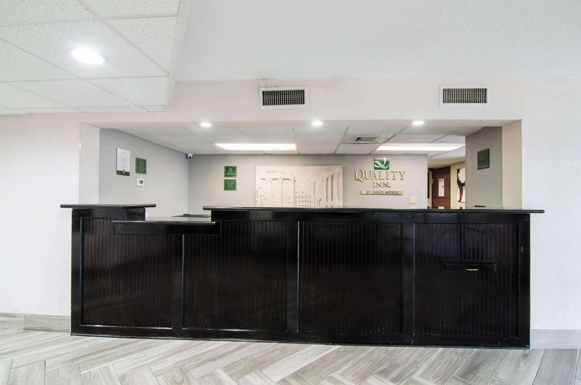 Quality Inn Near University Of Mobile Saraland Exterior photo